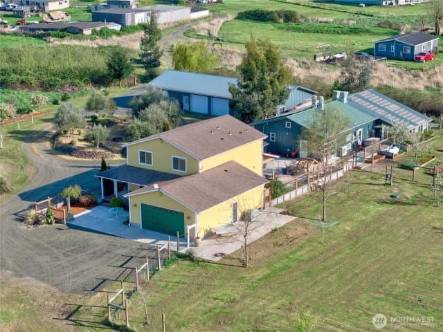 Property photo for 31 Blue Skies Lane, Cathlamet photo 4