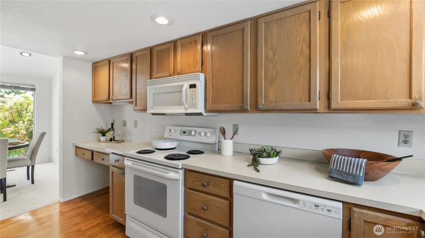 Property photo for 6614 113th Place Se, Bellevue photo 16