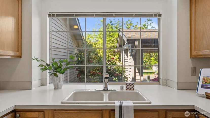 Property photo for 6614 113th Place Se, Bellevue photo 14
