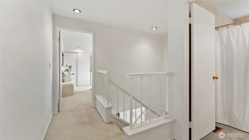 Property photo for 6614 113th Place Se, Bellevue photo 23