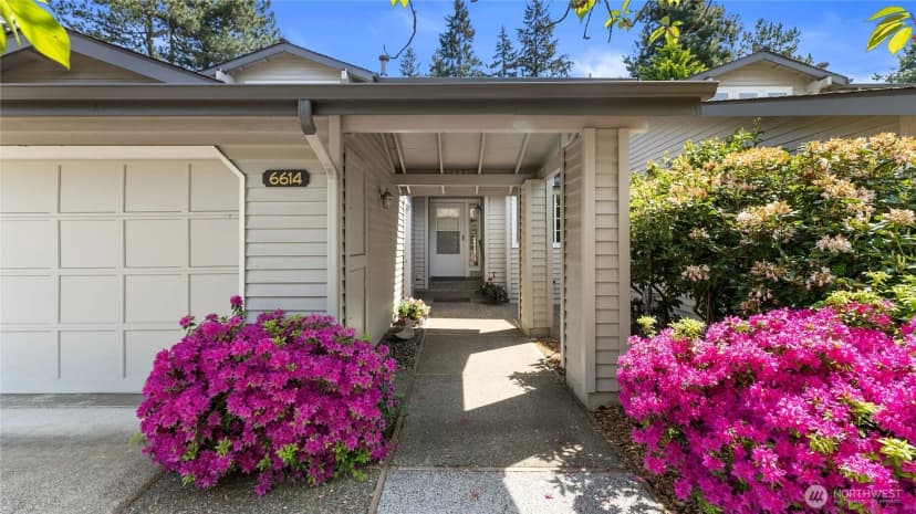 Property photo for 6614 113th Place Se, Bellevue photo 2