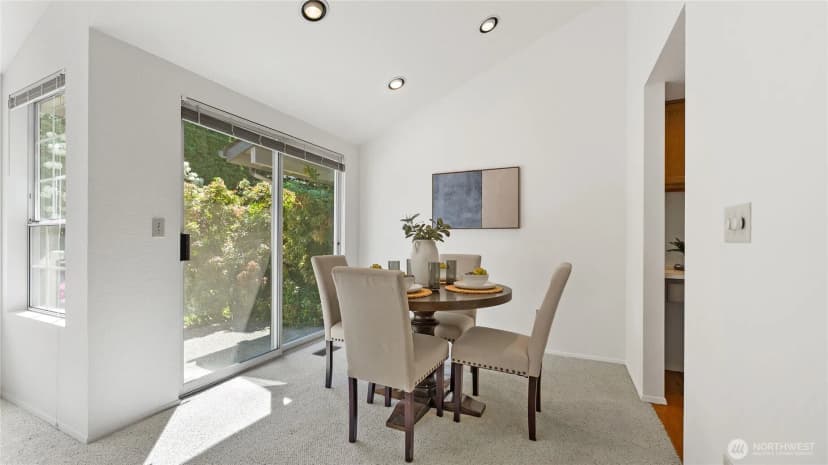 Property photo for 6614 113th Place Se, Bellevue photo 11