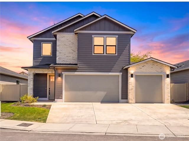 Property photo for 585 S Perry Avenue, East Wenatchee