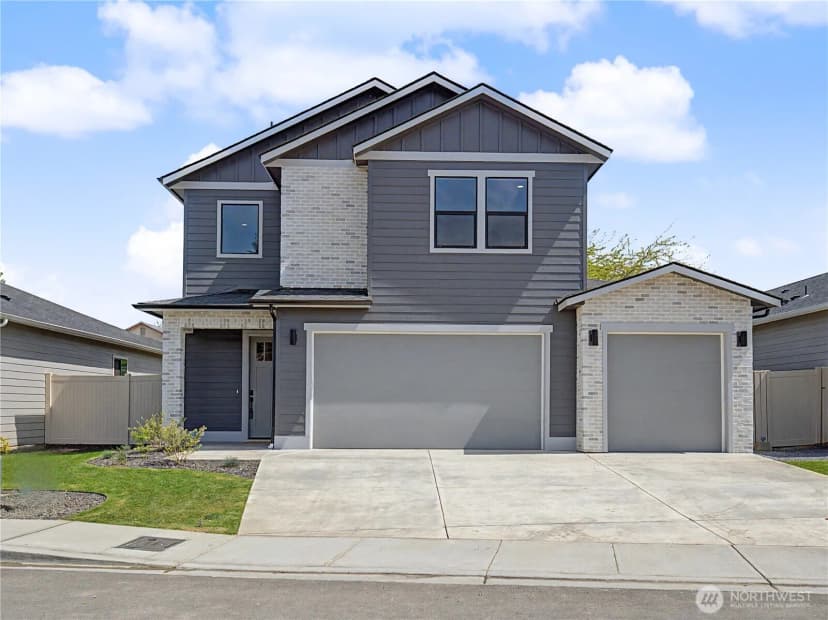 Property photo for 585 S Perry Avenue, East Wenatchee photo 2