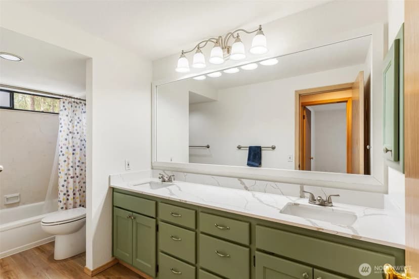 Property photo for 22934 Se 37th St, Sammamish photo 17