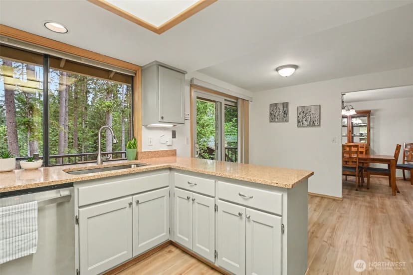Property photo for 22934 Se 37th St, Sammamish photo 13