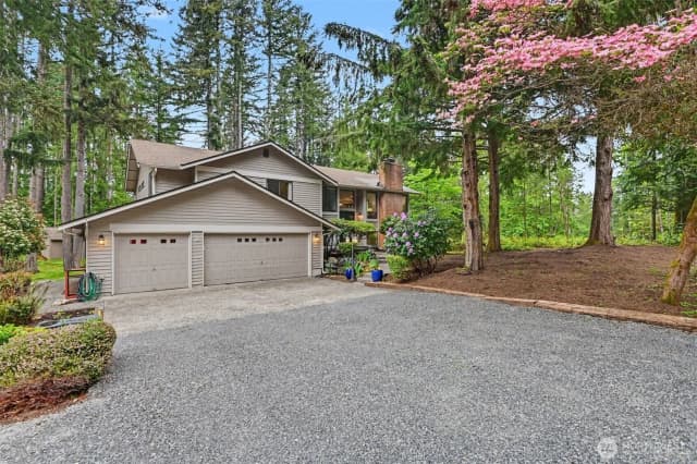 Property photo for 22934 Se 37th St, Sammamish