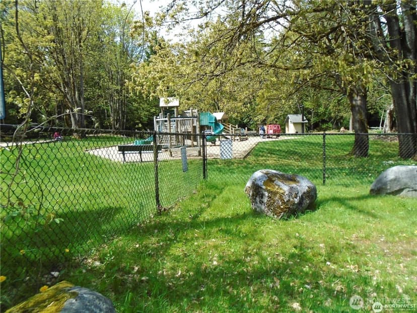 Property photo for 16456 Hoff Road Nw, Lakebay photo 14