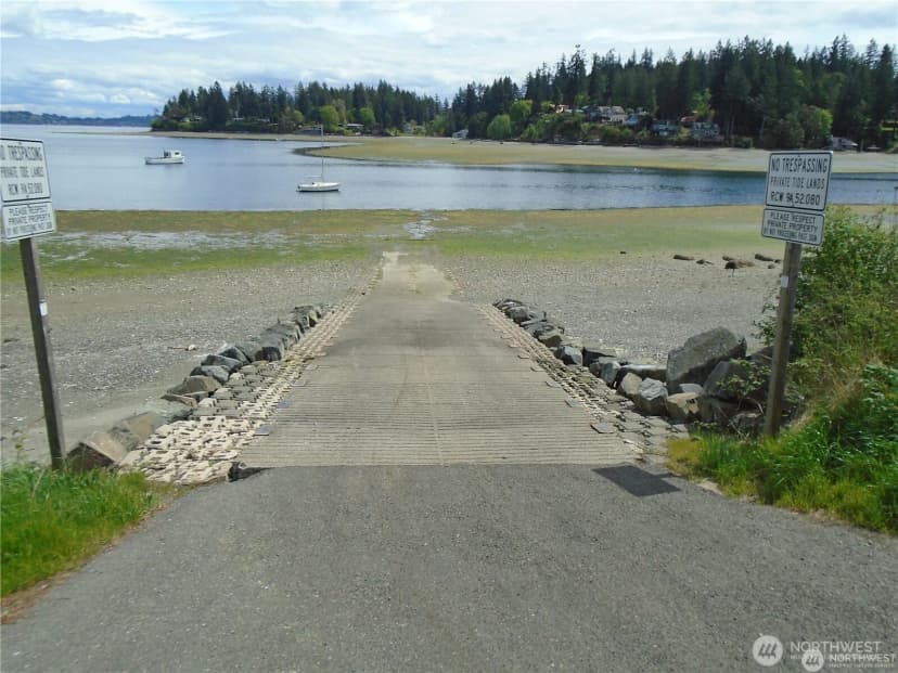 Property photo for 16456 Hoff Road Nw, Lakebay photo 11