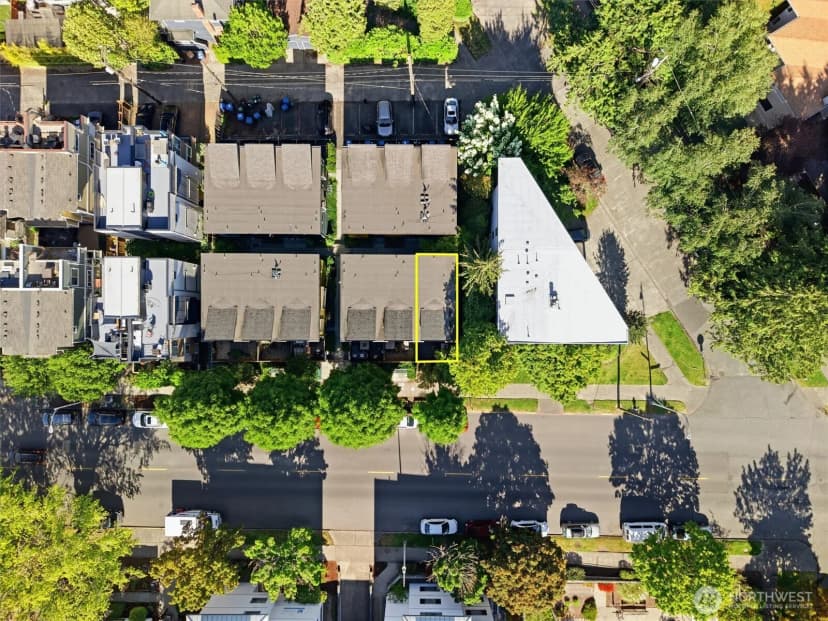 Property photo for 1722 California Avenue Sw #c, Seattle photo 27