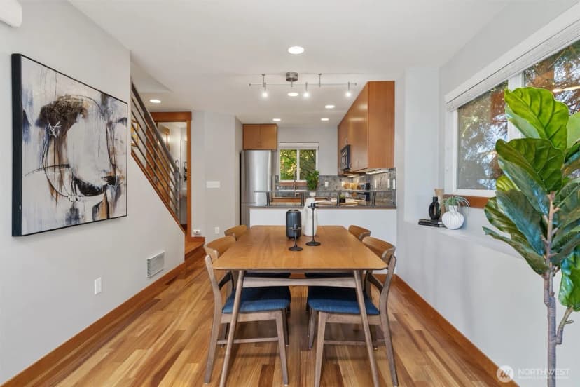 Property photo for 1722 California Avenue Sw #c, Seattle photo 7