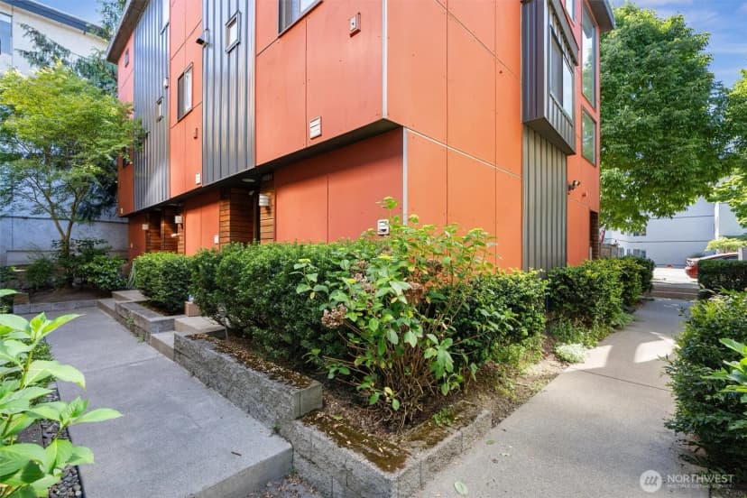 Property photo for 1722 California Avenue Sw #c, Seattle photo 25