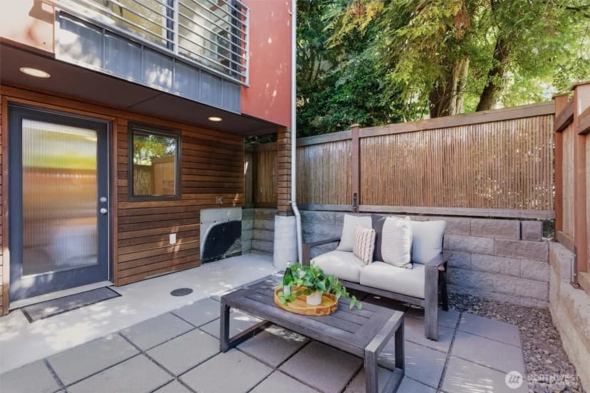 Property photo for 1722 California Avenue Sw #c, Seattle photo 24