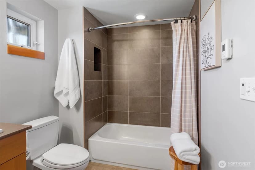 Property photo for 1722 California Avenue Sw #c, Seattle photo 18