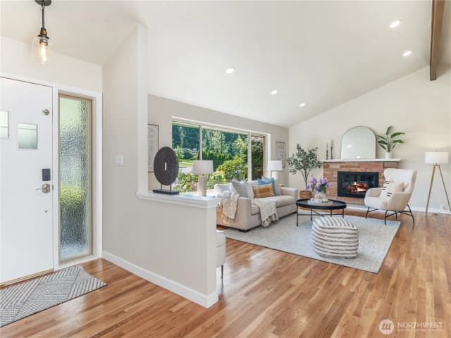 Property photo for 1035 147th Avenue Se, Bellevue photo 4