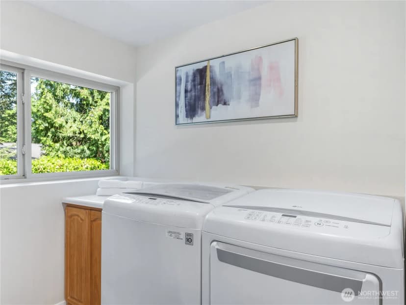 Property photo for 1035 147th Avenue Se, Bellevue photo 25