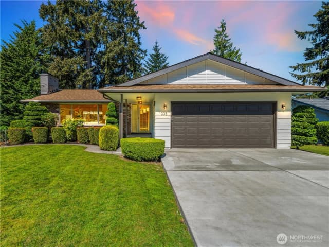 Property photo for 1035 147th Avenue Se, Bellevue photo 2