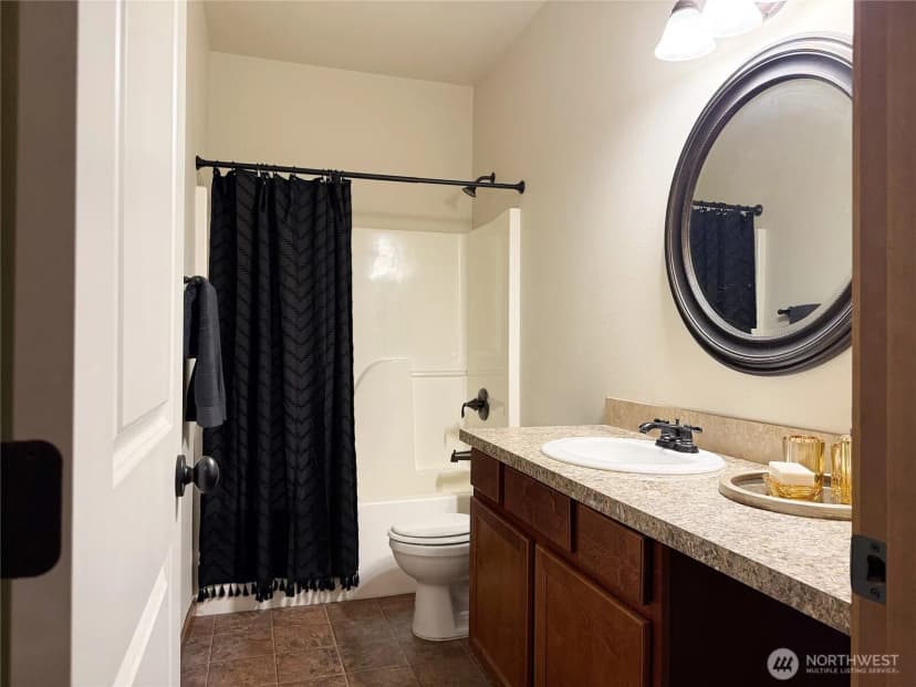 Property photo for 3012 E Valley View Terrace, Tacoma photo 19