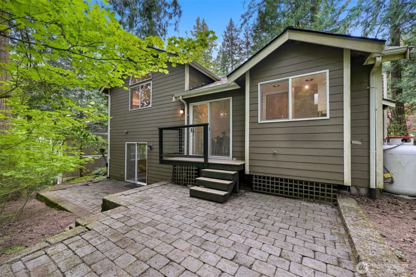 Property photo for 5 Horseshoe Circle, Bellingham photo 33
