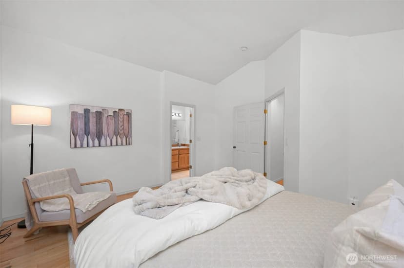 Property photo for 5 Horseshoe Circle, Bellingham photo 18