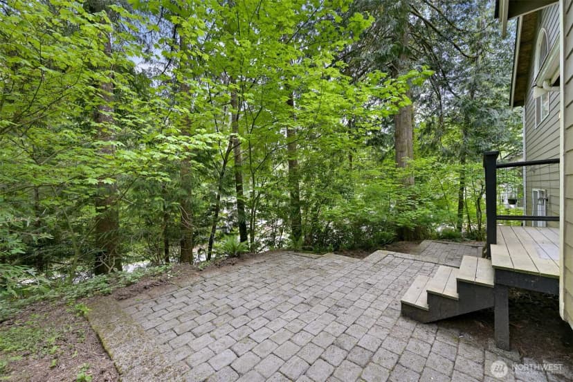 Property photo for 5 Horseshoe Circle, Bellingham photo 35