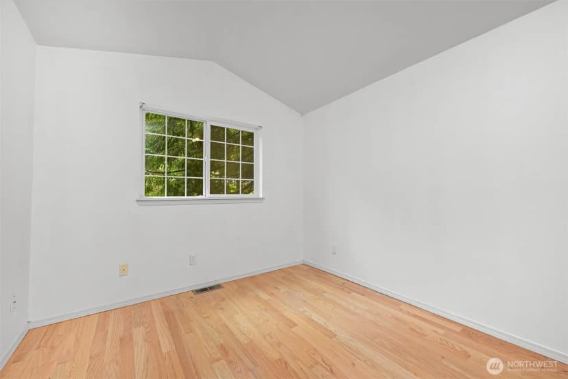 Property photo for 5 Horseshoe Circle, Bellingham photo 23