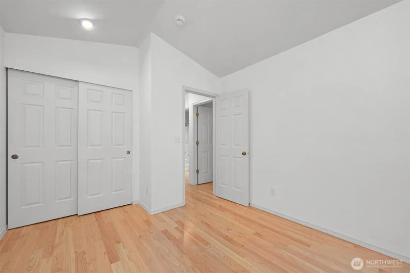 Property photo for 5 Horseshoe Circle, Bellingham photo 24