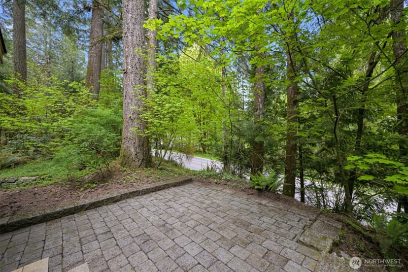 Property photo for 5 Horseshoe Circle, Bellingham photo 36