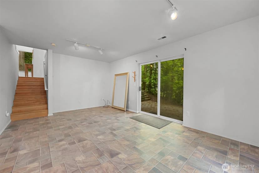 Property photo for 5 Horseshoe Circle, Bellingham photo 26