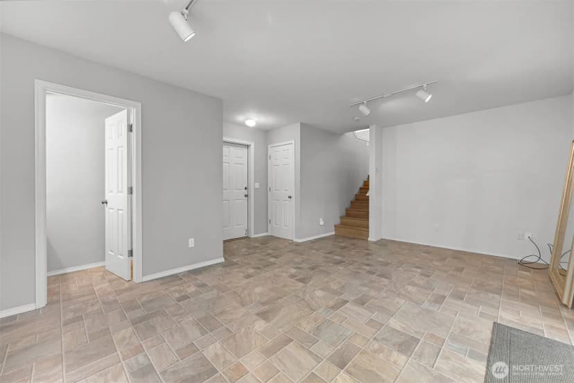 Property photo for 5 Horseshoe Circle, Bellingham photo 27