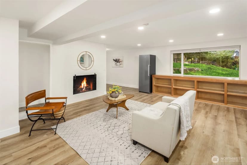 Property photo for 6279 Ne 154th Street, Kenmore photo 12