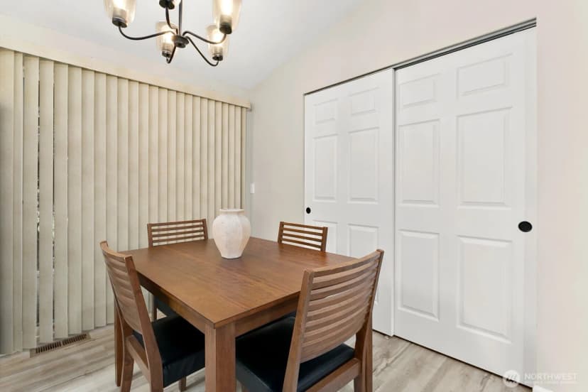 Property photo for 206 W Marilyn Avenue, Everett photo 10
