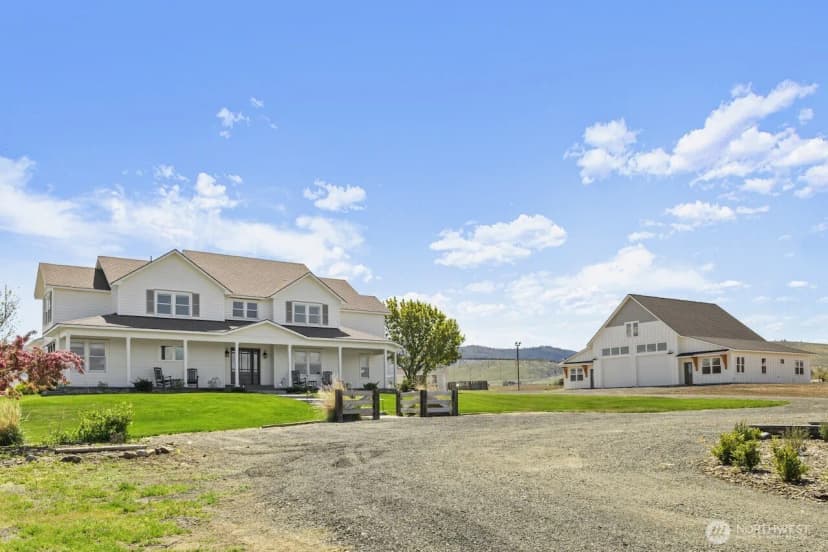 Property photo for 3920 Weaver Road, Ellensburg photo 2
