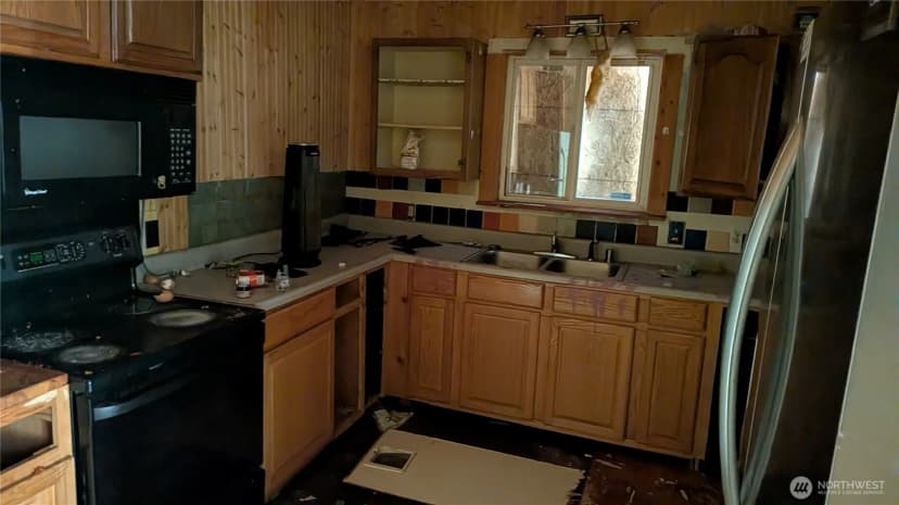 Property photo for 12632 Lincoln Avenue Sw, Lakewood photo 8