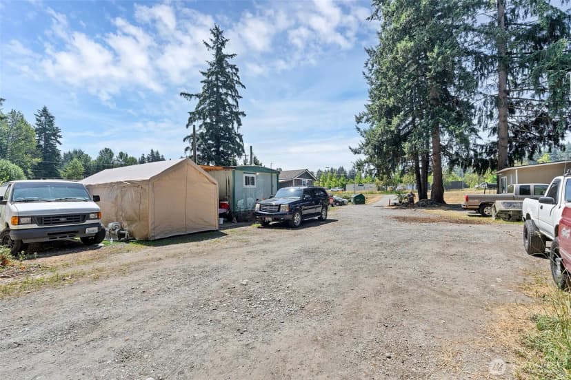 Property photo for 823 128th Street Se, Everett photo 8