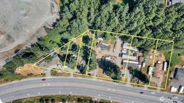 Property photo for 823 128th Street Se, Everett photo 2