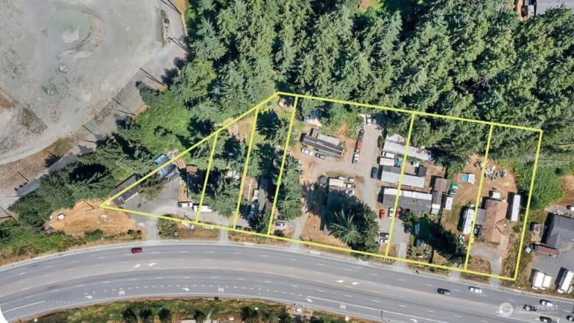 Property photo for 823 128th Street Se, Everett photo 2