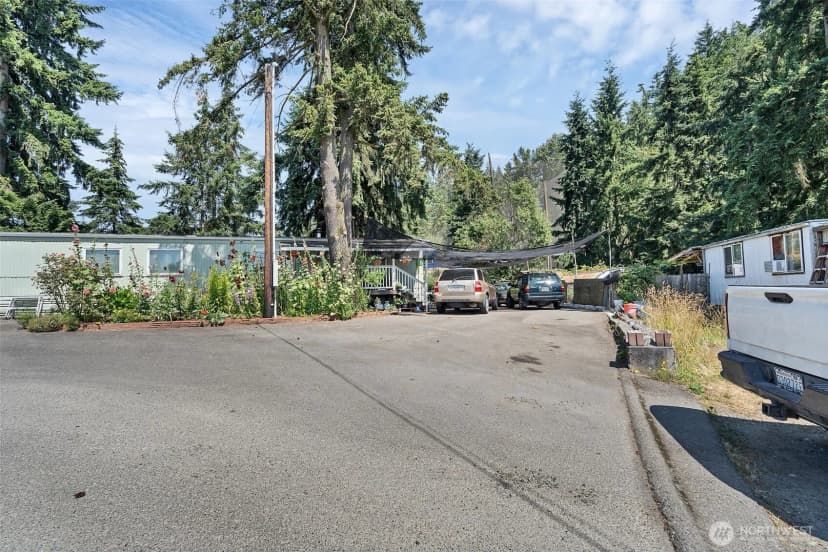 Property photo for 823 128th Street Se, Everett photo 13