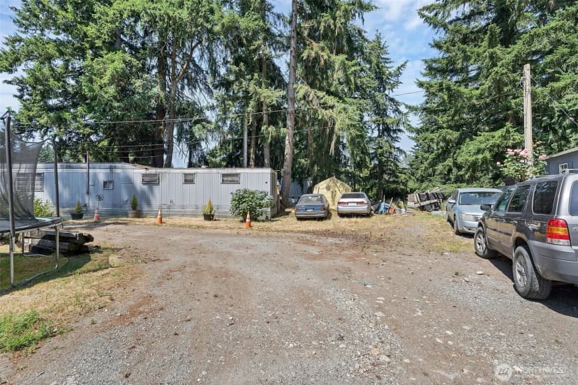 Property photo for 823 128th Street Se, Everett photo 9
