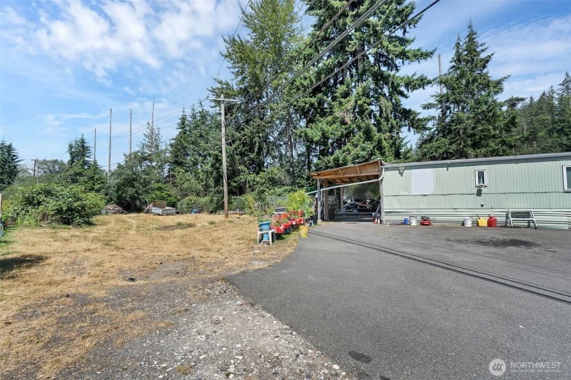 Property photo for 823 128th Street Se, Everett photo 14