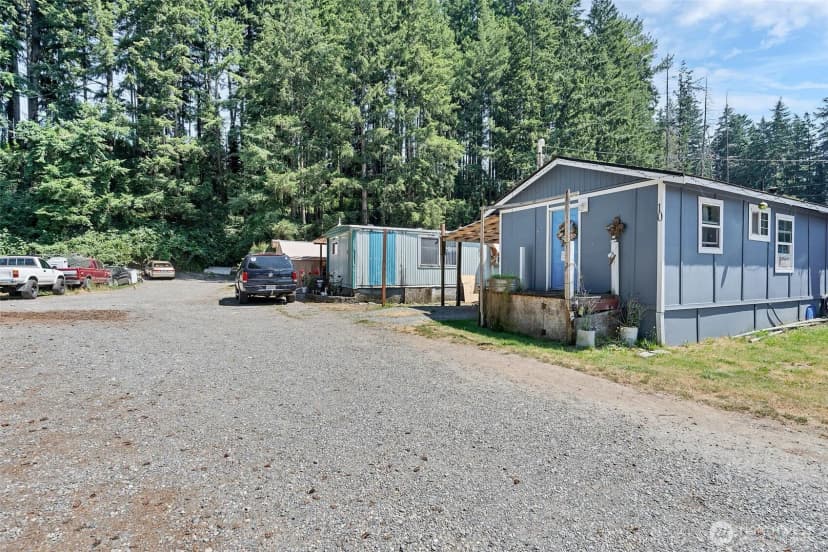 Property photo for 823 128th Street Se, Everett photo 6