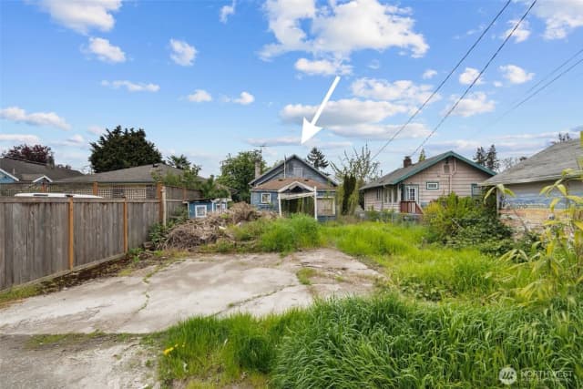 Property photo for 4724 25th Ave Sw, Seattle photo 3