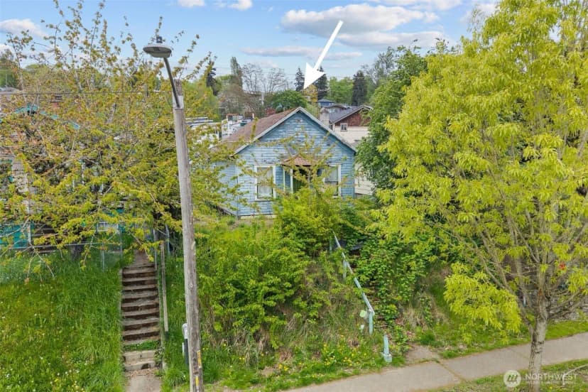 Property photo for 4724 25th Ave Sw, Seattle