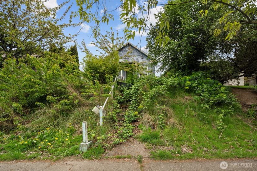Property photo for 4724 25th Ave Sw, Seattle photo 7