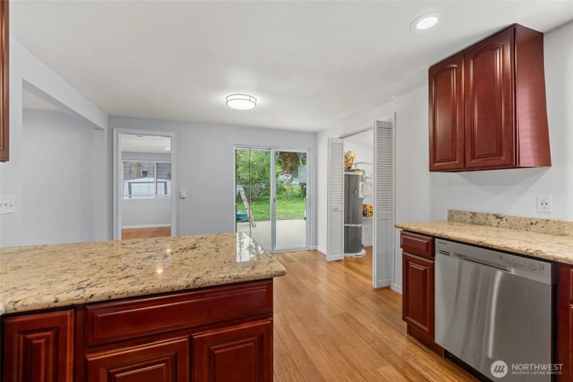 Property photo for 23216 96th Avenue W, Edmonds photo 16