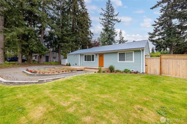 Property photo for 23216 96th Avenue W, Edmonds photo 2