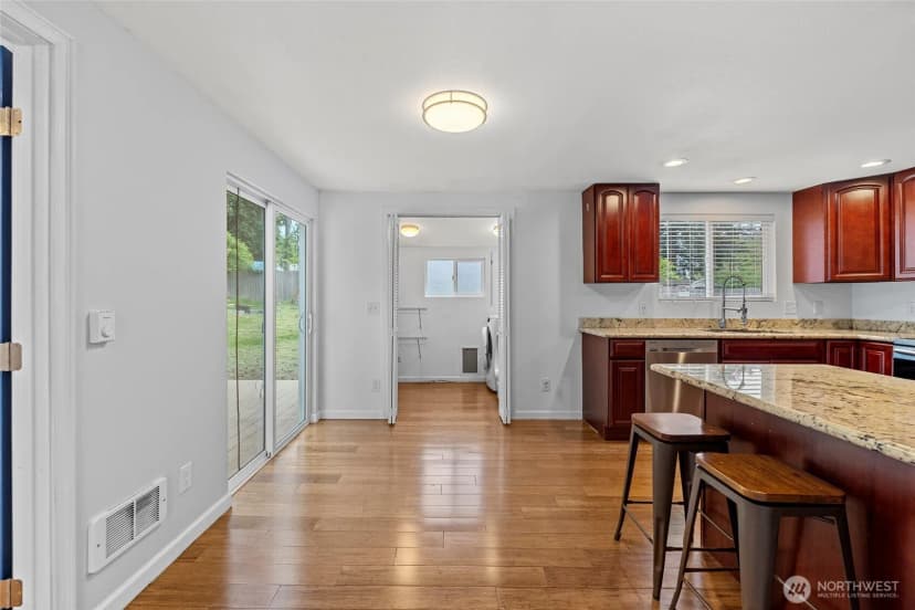 Property photo for 23216 96th Avenue W, Edmonds photo 18