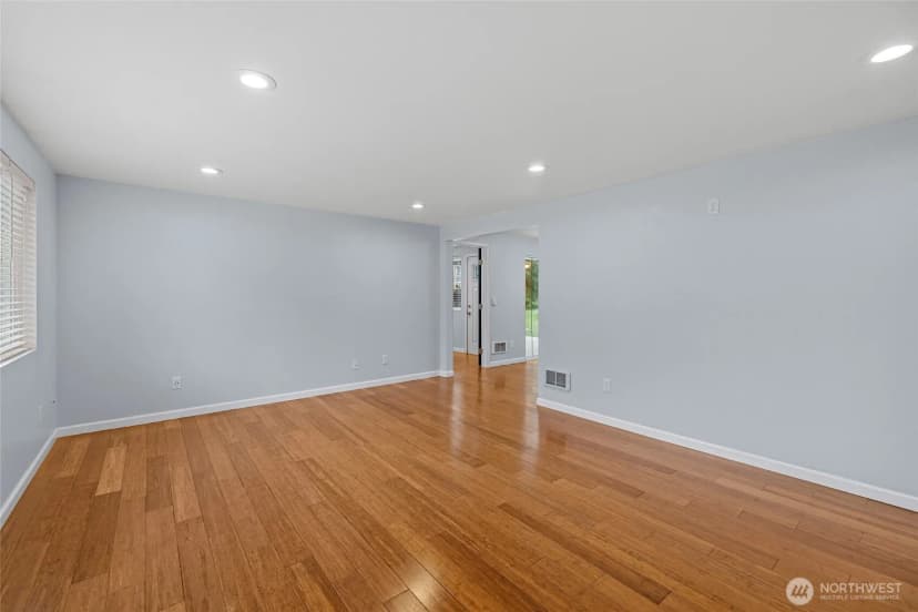 Property photo for 23216 96th Avenue W, Edmonds photo 6