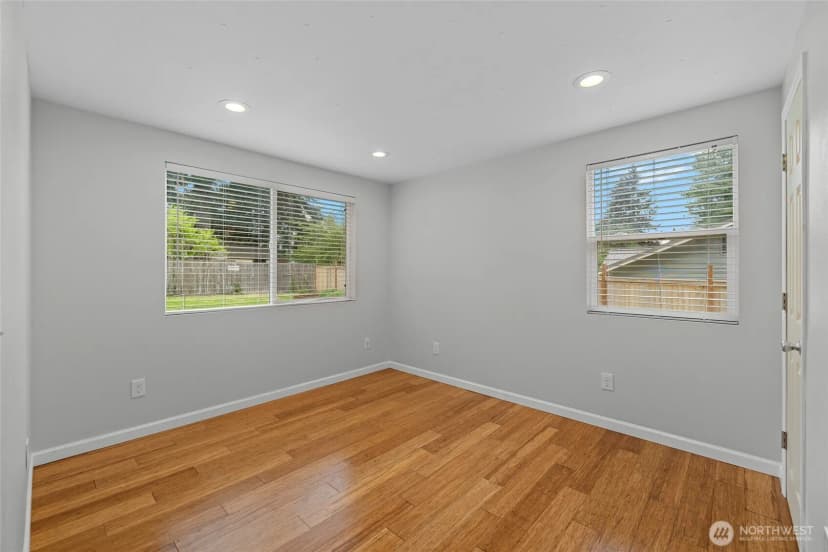 Property photo for 23216 96th Avenue W, Edmonds photo 24
