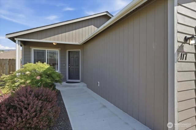 Property photo for 117 Island Loop Road, Rock Island photo 3